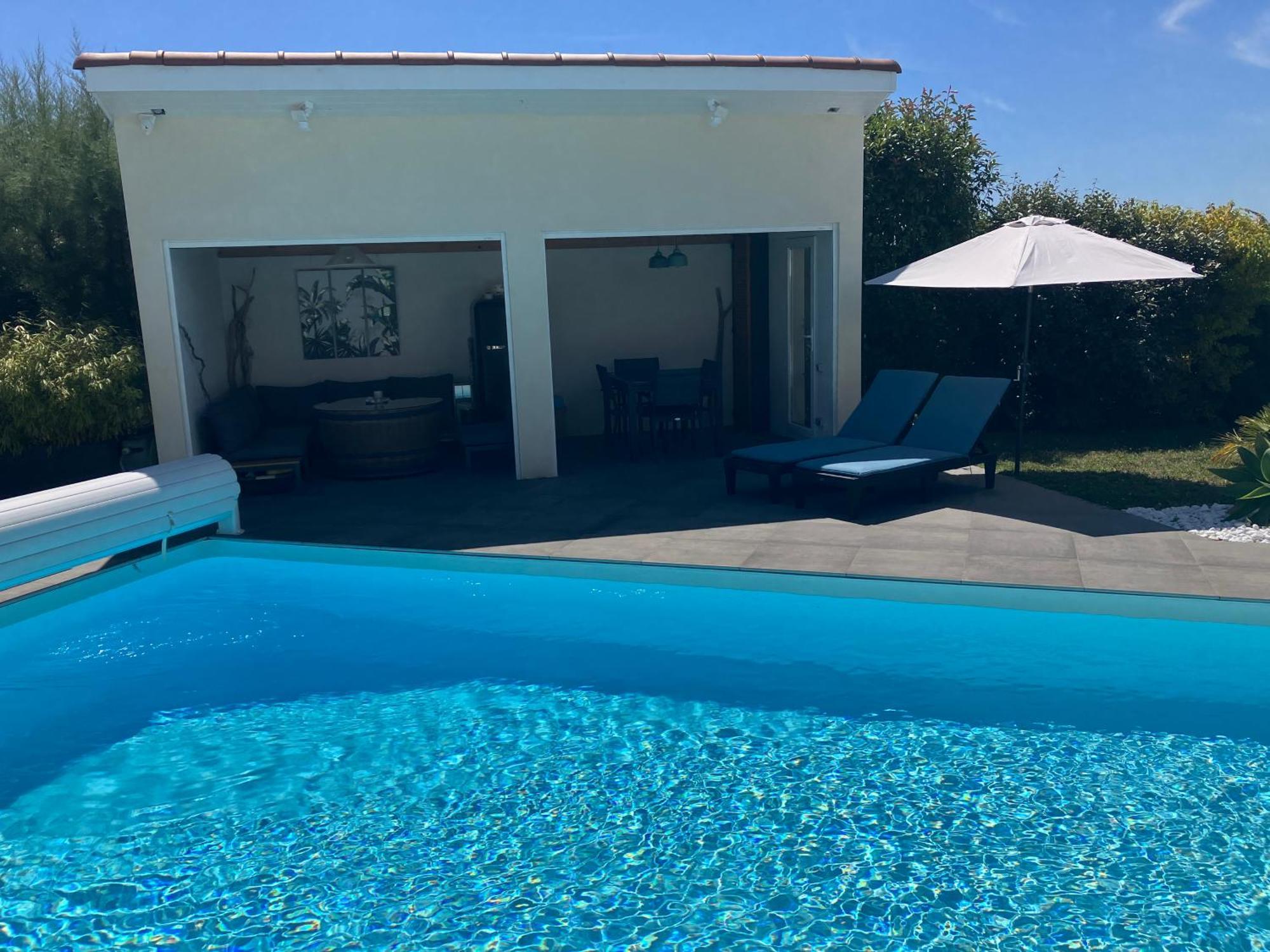 Gite Bambou Avec Piscine Saint-Andeol-le-Chateau Exterior foto